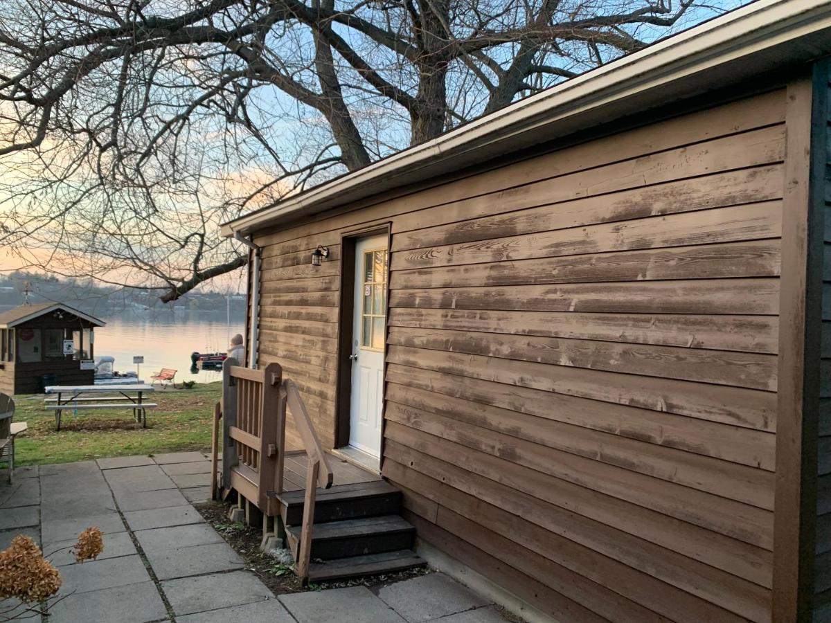 Merland Park Cottages And Motel Picton Exterior foto