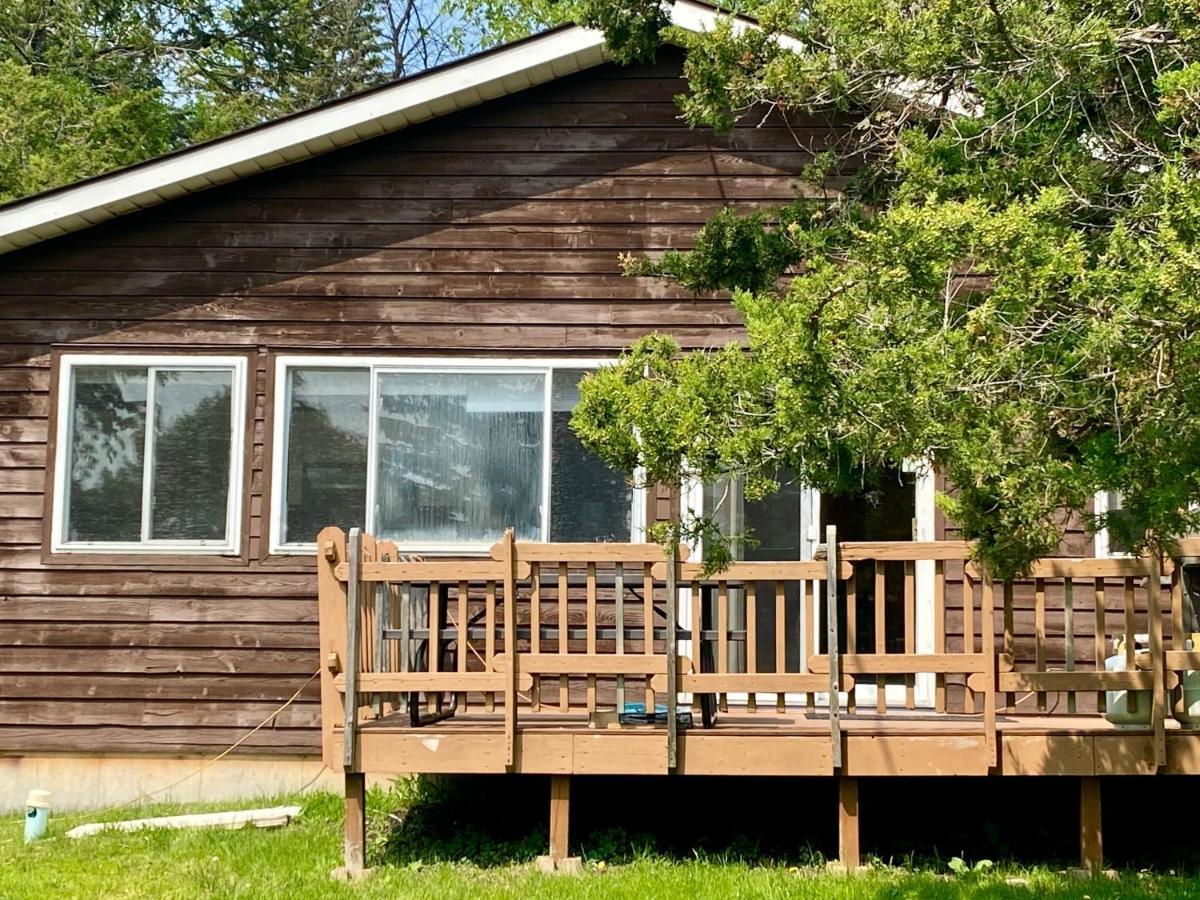 Merland Park Cottages And Motel Picton Exterior foto