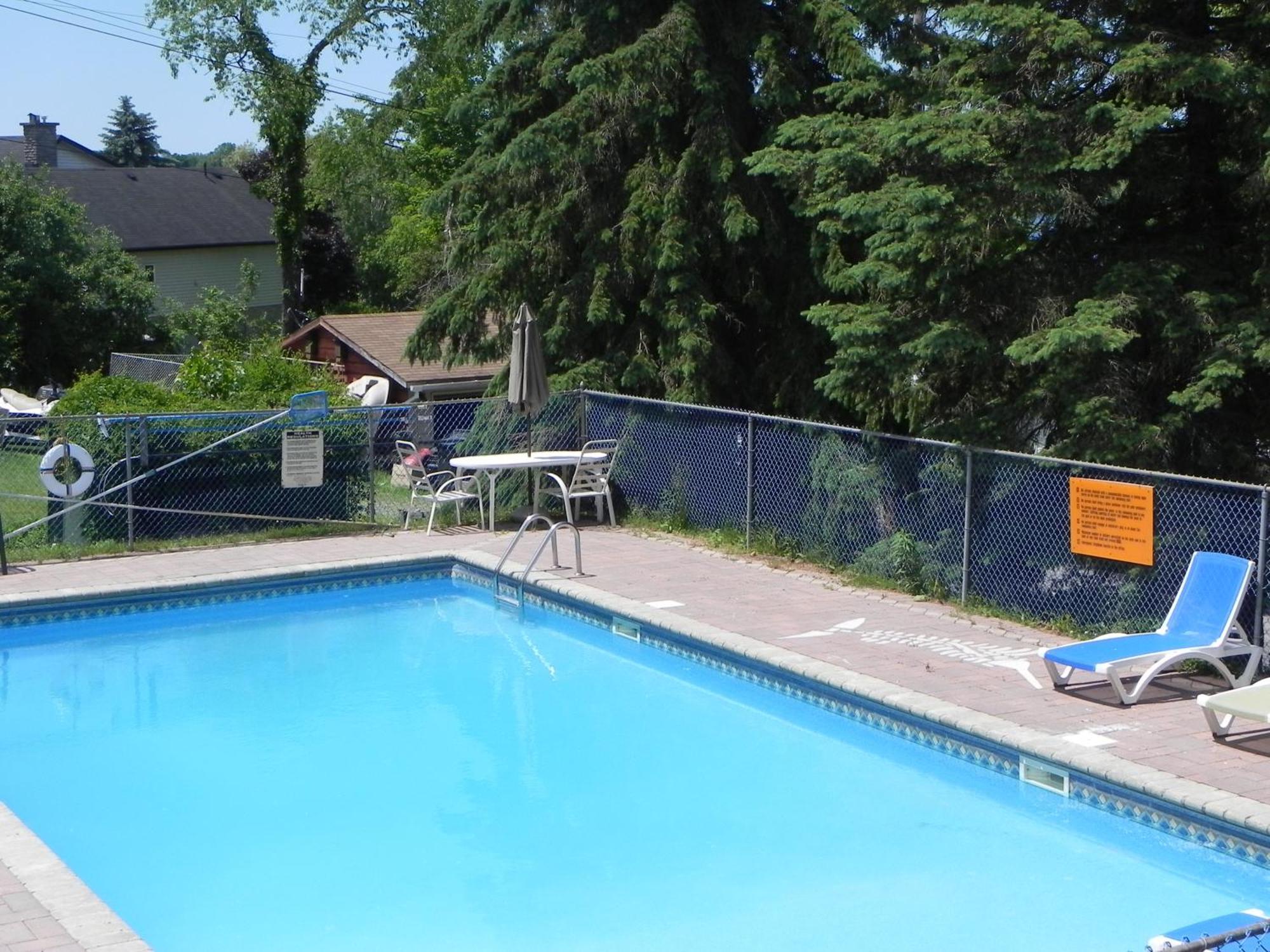 Merland Park Cottages And Motel Picton Exterior foto